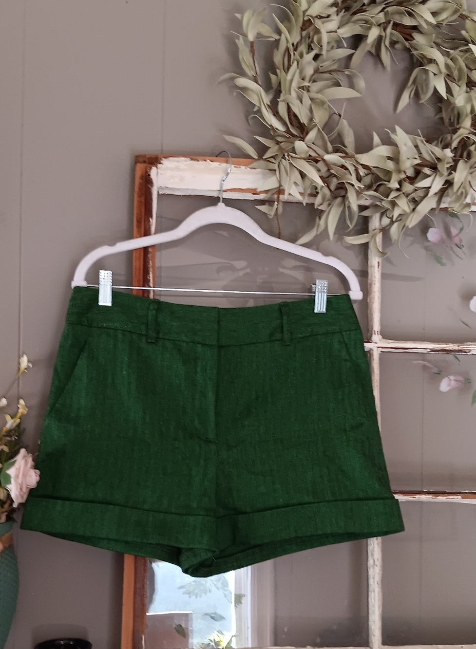 Veronica Beard Emerald Green Trouser Cuff  Dress Shorts Size 8⚘️